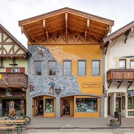Bavarian Lodge Suites